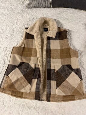 Target Plaid Sherpa-Lined Vest in Brown and Cream
